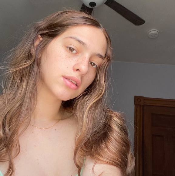 Meet your Posher, Jeilyz - Picture 1 of 1